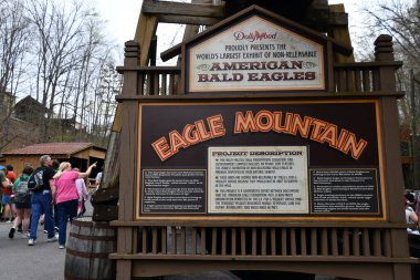 SEVIERVILLE TN - 13 Nisan 2022 'de görüldüğü üzere Sevierville, Tennessee' deki Dollywood Tema Parkı.