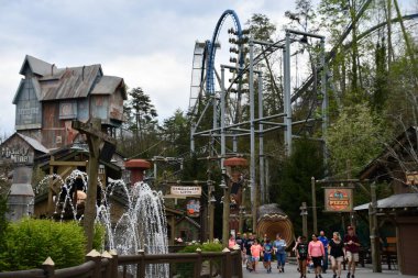 SEVIERVILLE TN - 13 Nisan 2022 'de görüldüğü üzere Sevierville, Tennessee' deki Dollywood Tema Parkı.