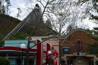 SEVIERVILLE TN - 13 Nisan 2022 'de görüldüğü üzere Sevierville, Tennessee' deki Dollywood Tema Parkı.