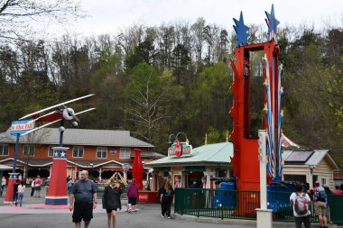 SEVIERVILLE TN - 13 Nisan 2022 'de görüldüğü üzere Sevierville, Tennessee' deki Dollywood Tema Parkı.