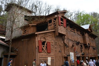 SEVIERVILLE TN - 13 Nisan 2022 'de görüldüğü üzere Sevierville, Tennessee' deki Dollywood Tema Parkı.