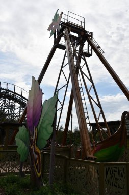 SEVIERVILLE TN - 13 Nisan 2022 'de görüldüğü üzere Sevierville, Tennessee' deki Dollywood Tema Parkı.