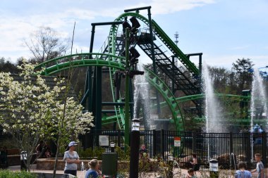 SEVIERVILLE TN - 13 Nisan 2022 'de görüldüğü üzere Sevierville, Tennessee' deki Dollywood Tema Parkı.