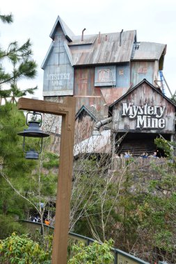 SEVIERVILLE TN - 13 Nisan 2022 'de görüldüğü üzere Sevierville, Tennessee' deki Dollywood Tema Parkı.