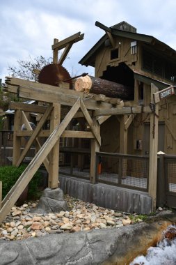 SEVIERVILLE TN - 13 Nisan 2022 'de görüldüğü üzere Sevierville, Tennessee' deki Dollywood Tema Parkı.