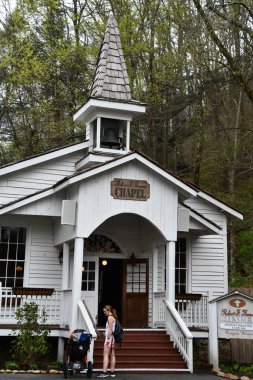 SEVIERVILLE TN - 13 Nisan 2022 'de Robert F Thomas Chapel Sevierville, Tennessee' deki Dollywood Tema Parkı 'nda görüldü..