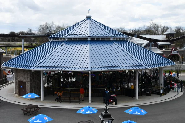 17 Nisan 2022 'de Hershey, Pennsylvania' daki Hersheys Çikolata Dünyası 'ndaki Hershey Park' taki Atlıkarınca.