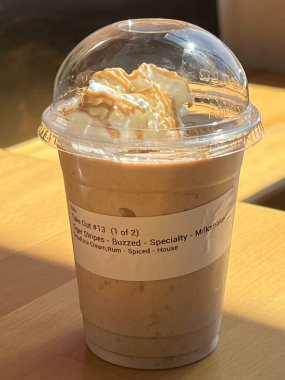 PIGEON Forge, TN - 14 Nisan 2022 'de Tennessee, Pigeon Forge' da Buzzed Bull Mandırası 'nda görüldü..