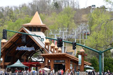 GATLINBURG TN - 11 Nisan 2022 'de görüldüğü üzere Tennessee, Gatlinburg şehir merkezi.