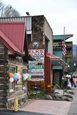 GATLINBURG TN - 11 Nisan 2022 'de görüldüğü üzere Tennessee, Gatlinburg şehir merkezi.