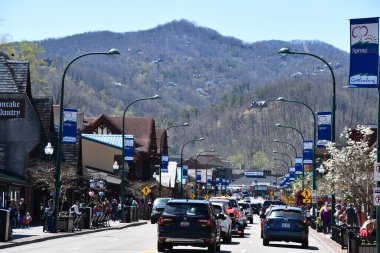 GATLINBURG TN - 11 Nisan 2022 'de görüldüğü üzere Tennessee, Gatlinburg şehir merkezi.