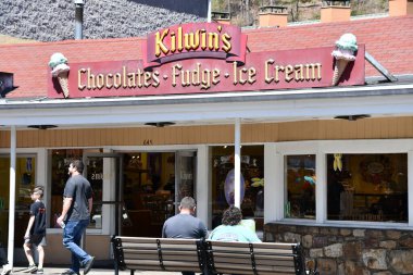 GATLINBURG TN - 11 Nisan 2022 'de görüldüğü üzere Tennessee, Gatlinburg şehir merkezi.