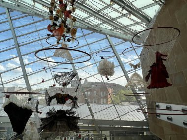 ROANOKE VA - 16 Nisan 2022 'de Roanoke, Virginia' daki Taubman Sanat Müzesi.