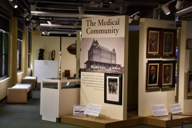 ROANOKE VA - 4. SEP: 4 Eylül 2022 'de Roanoke, Virginia' daki Harrison Afrikalı Amerikan Kültür Müzesi.