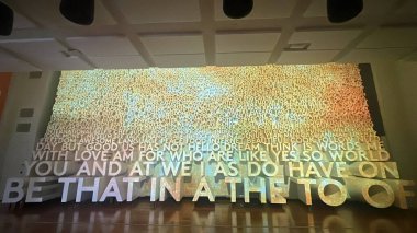 Washington DC 'deki bir dil sanatları müzesi olan Planet Word' deki sergiden Kelimeler nereden geliyor, 2..