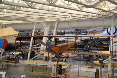 Chantilly, Virginia 'daki Smithsonian Hava ve Uzay Müzesi' nin bir parçası olan Steven F Udvar-Hazy Center 'da 3..