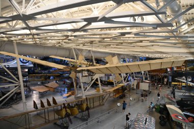 Chantilly, Virginia 'daki Smithsonian Hava ve Uzay Müzesi' nin bir parçası olan Steven F Udvar-Hazy Center 'da 3..