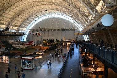 Chantilly, Virginia 'daki Smithsonian Hava ve Uzay Müzesi' nin bir parçası olan Steven F Udvar-Hazy Center 'da 3..