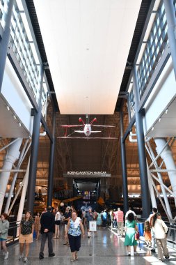 Chantilly, Virginia 'daki Smithsonian Hava ve Uzay Müzesi' nin bir parçası olan Steven F Udvar-Hazy Center 'da 3..