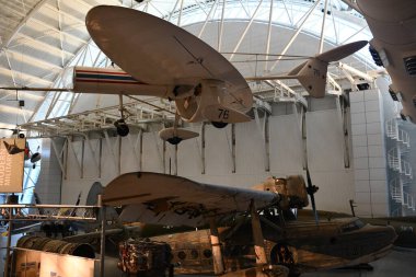 Chantilly, Virginia 'daki Smithsonian Hava ve Uzay Müzesi' nin bir parçası olan Steven F Udvar-Hazy Center 'da 3..