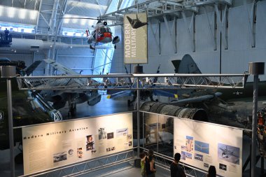 Chantilly, Virginia 'daki Smithsonian Hava ve Uzay Müzesi' nin bir parçası olan Steven F Udvar-Hazy Center 'da 3..