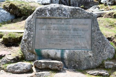 ESSEX COUNTY NY - 29 Mayıs 2021 'de Essex County, New York' taki Whiteface Mountain Veterans Memorial Highway.