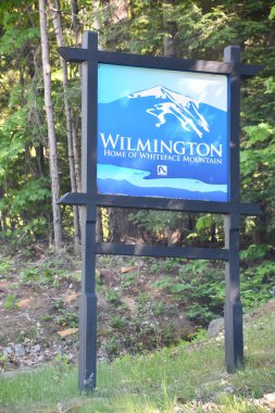 ESSEX COUNTY NY - 29 Mayıs 2021 'de görüldüğü üzere Wilimington, Essex County, New York' taki Whiteface Dağı 'nın Hoş Geldiniz..