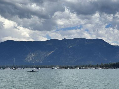 Güney Tahoe, Kaliforniya 'daki Emerald Körfezi manzarası