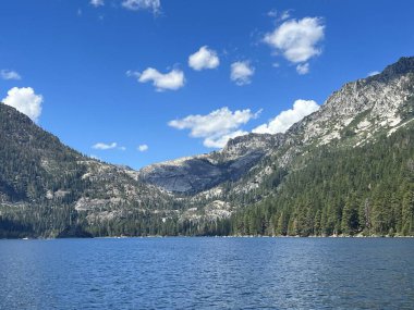 Kaliforniya 'daki Güney Tahoe Gölü manzarası