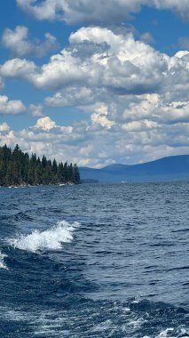 Kaliforniya 'daki Güney Tahoe Gölü manzarası