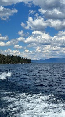 Kaliforniya 'daki Güney Tahoe Gölü manzarası