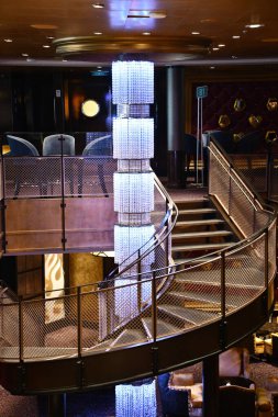 SEATTLE WA - 21 AUG: 21 Ağustos 2023 'te Seattle, Washington' dan denize açılan Royal Caribbean yolcu gemisindeki Music Hall.