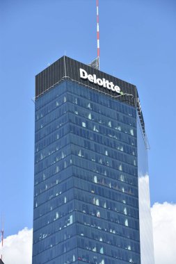 Varşova, Polonya 'daki Deloitte ofis binası, 11 Ağustos 2019' da görüldüğü gibi..