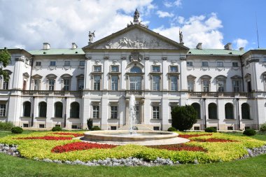 11 Ağustos 2019 'da Polonya' nın Varşova kentindeki Krasinski Sarayı 'nda görüldü..