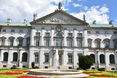 11 Ağustos 2019 'da Polonya' nın Varşova kentindeki Krasinski Sarayı 'nda görüldü..