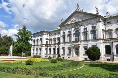 11 Ağustos 2019 'da Polonya' nın Varşova kentindeki Krasinski Sarayı 'nda görüldü..