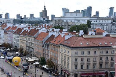 VARŞAN, POLAND - 10 Temmuz 2022 'de Polonya' nın Varşova şehrinde görüldüğü gibi. 