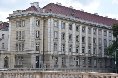 VARŞAN, POLAND - 10 Temmuz 2022 'de Polonya' nın Varşova şehrinde görüldüğü gibi. 