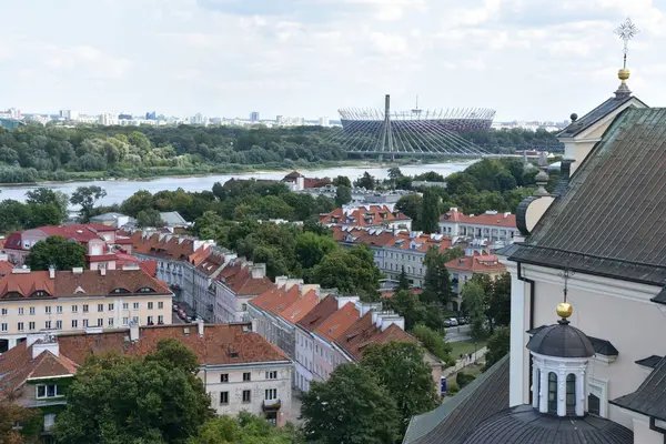 VARŞAN, POLAND - 10 Temmuz 2022 'de Polonya' nın Varşova şehrinde görüldüğü gibi. 