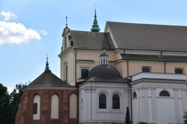 11 Ağustos 2019 'da Polonya' nın Varşova kentindeki St. Anne Kilisesi 'nde görüldü..