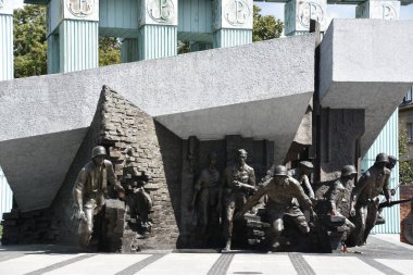 WARsaw, POLAND - 11 Ağustos 2019 'da Polonya' nın Varşova kentindeki isyan anıtı.