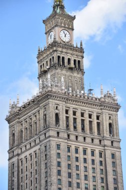 WARsaw, POLAND - 17 Ağustos 2019 'da Polonya' nın Varşova kentinde görülen Kültür ve Bilim Sarayı.