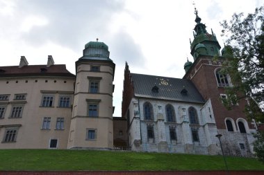 KRAKOW, POLAND - 13 Ağustos 2019 'da Polonya' nın Krakow kentindeki Wawel Kalesi.
