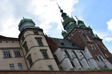 KRAKOW, POLAND - 13 Ağustos 2019 'da Polonya' nın Krakow kentindeki Wawel Kalesi.
