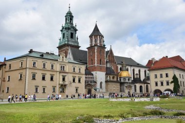 KRAKOW, POLAND - 13 AUG Wawel Katedrali, Krakow, Polonya, 13 Ağustos 2019 'da görüldüğü gibi.