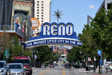 RENO NV - 16 AUG: 16 Ağustos 2023 'te Reno, Nevada' daki Dünya İşaretindeki En Büyük Küçük Şehir.