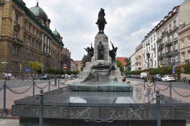 KRAKOW, POLAND - 12 Ağustos 2019 'da Polonya' nın Krakow kentindeki Grunwald Anıtı.
