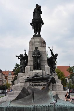 KRAKOW, POLAND - 12 Ağustos 2019 'da Polonya' nın Krakow kentindeki Grunwald Anıtı.