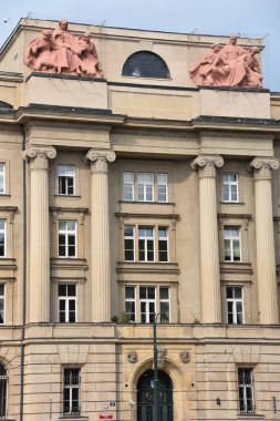 KRAKOW, POLAND - 12 Ağustos 2019 'da Polonya' nın Krakow kentindeki Narodowy Bank Polski NBP Binası.