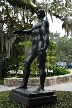 NEW ORLEANS, LA - 22 Kasım 2023 'te New Orleans Sanat Müzesi' nde Sydney & Walda Besthoff Heykel Bahçesi.